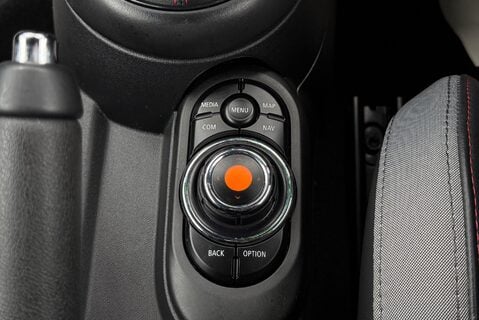 Mini Hatch COOPER S SPORT II 2.0L [190] Automatic 31