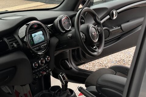 Mini Hatch COOPER S SPORT II 2.0L [190] Automatic 23