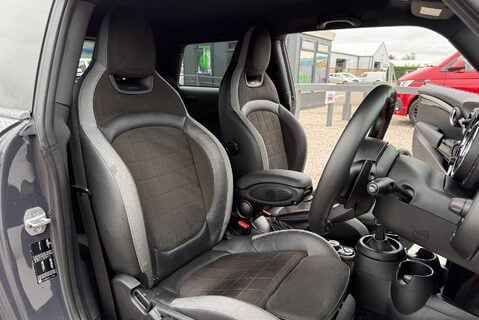 Mini Hatch COOPER S SPORT II 2.0L [190] Automatic 13