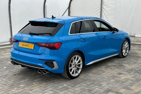 Audi A3 S3 2.0TFSI [306] QUATTRO S-TRONIC 9