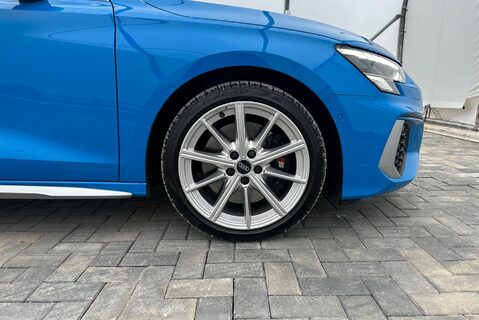 Audi A3 S3 2.0TFSI [306] QUATTRO S-TRONIC 12