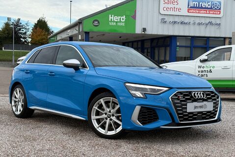 Audi A3 S3 2.0TFSI [306] QUATTRO S-TRONIC 1