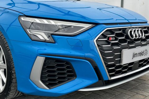 Audi A3 S3 2.0TFSI [306] QUATTRO S-TRONIC 5