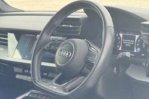 Audi A3 S3 2.0TFSI [306] QUATTRO S-TRONIC 25