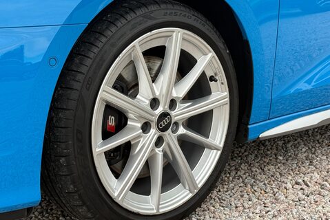 Audi A3 S3 2.0TFSI [306] QUATTRO S-TRONIC 4