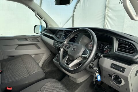 Volkswagen Transporter T30 TDI P/V HIGHLINE 4MOTION DSG 14