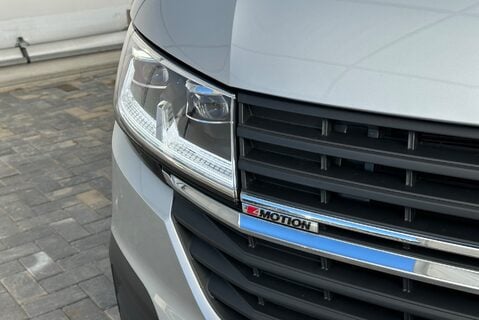 Volkswagen Transporter T30 TDI P/V HIGHLINE 4MOTION DSG 10