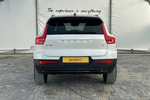 Volvo XC40 T3 R-DESIGN PRO 9