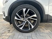 Volvo XC40 T3 R-DESIGN PRO 24