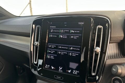 Volvo XC40 T3 R-DESIGN PRO 16