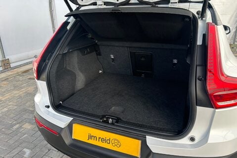 Volvo XC40 T3 R-DESIGN PRO 12
