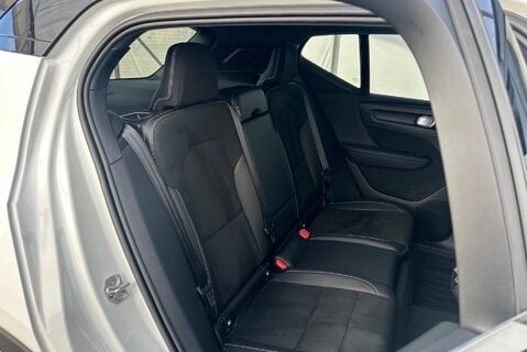 Volvo XC40 T3 R-DESIGN PRO 17