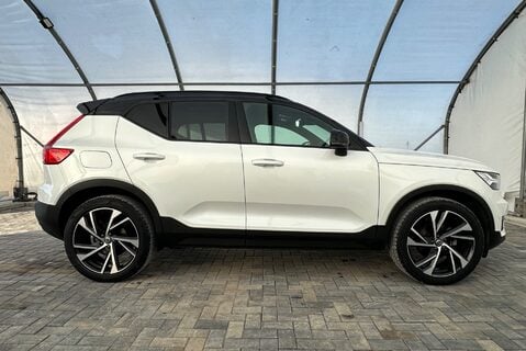 Volvo XC40 T3 R-DESIGN PRO 21