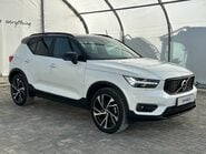 Volvo XC40 T3 R-DESIGN PRO 2