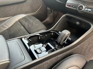 Volvo XC40 T3 R-DESIGN PRO 18
