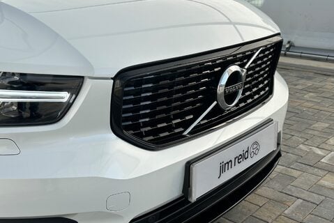 Volvo XC40 T3 R-DESIGN PRO 5