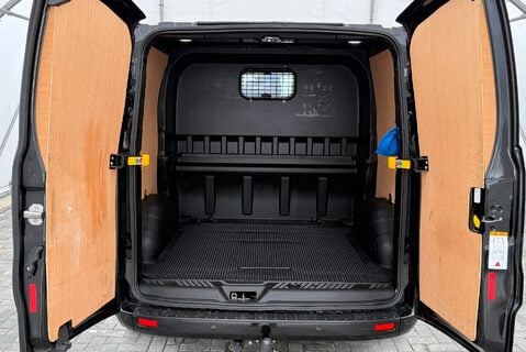 Ford Transit Custom 320 LIMITED 2.0 DCIV ECOBLUE [170] AUTOMATIC 21