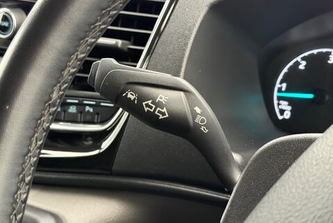 Ford Transit Custom 320 LIMITED 2.0 DCIV ECOBLUE [170] AUTOMATIC 32