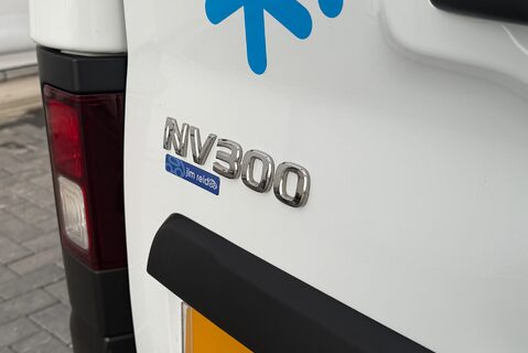 Nissan NV300 2.0L DCI [120] ACENTA L2H1 MANUAL 13