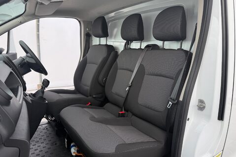 Nissan NV300 2.0L DCI [120] ACENTA L2H1 MANUAL 8