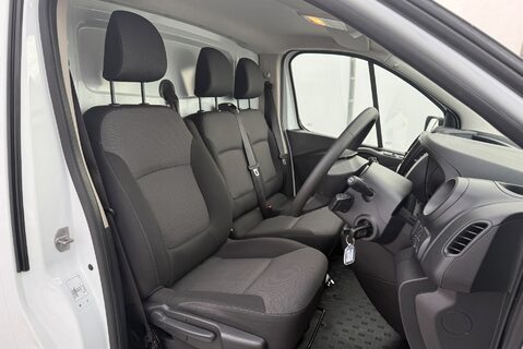 Nissan NV300 2.0L DCI [120] ACENTA L2H1 MANUAL 9