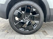 Volvo XC40 MHEV B4 2.0T [190] PLUS BLACK EDITION 9