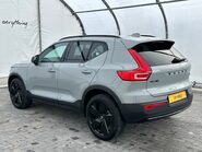 Volvo XC40 MHEV B4 2.0T [190] PLUS BLACK EDITION 14