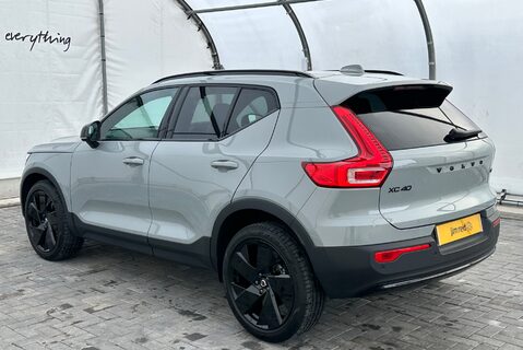 Volvo XC40 MHEV B4 2.0T [190] PLUS BLACK EDITION 14