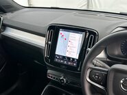 Volvo XC40 MHEV B4 2.0T [190] PLUS BLACK EDITION 23