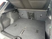 Volvo XC40 MHEV B4 2.0T [190] PLUS BLACK EDITION 26