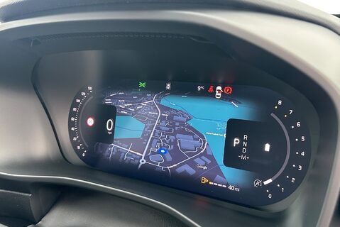 Volvo XC40 MHEV B4 2.0T [190] PLUS BLACK EDITION 17