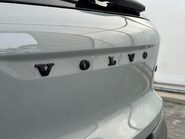 Volvo XC40 MHEV B4 2.0T [190] PLUS BLACK EDITION 16