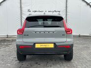 Volvo XC40 MHEV B4 2.0T [190] PLUS BLACK EDITION 13