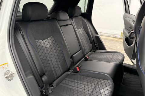 Volkswagen Tiguan R-LINE 1.5eTSI [150] DSG 9