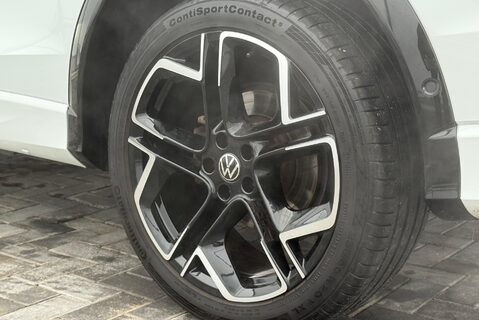 Volkswagen Tiguan R-LINE 1.5eTSI [150] DSG 21