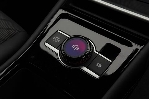 Volkswagen Tiguan R-LINE 1.5eTSI [150] DSG 33