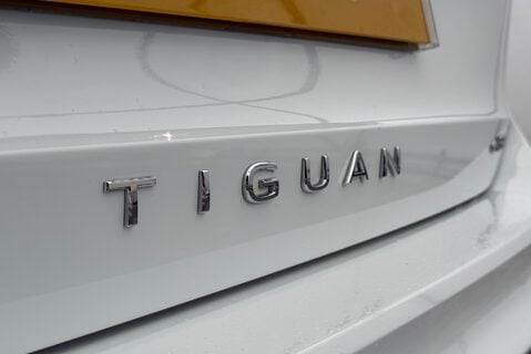 Volkswagen Tiguan R-LINE 1.5eTSI [150] DSG 24