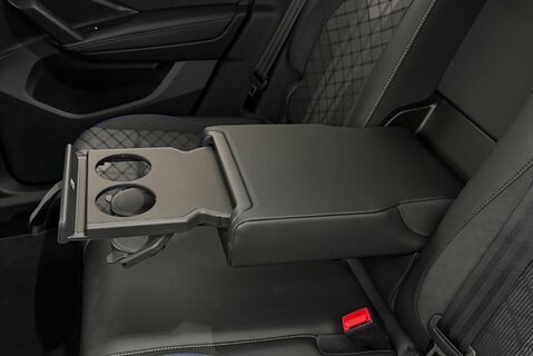 Volkswagen Tiguan R-LINE 1.5eTSI [150] DSG 12