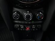 Mini Hatch 1.5T [134] COOPER 3dr Manual 26