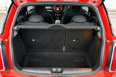 Mini Hatch 1.5T [134] COOPER 3dr Manual 20