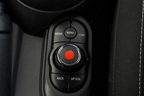 Mini Hatch 1.5T [134] COOPER 3dr Manual 28