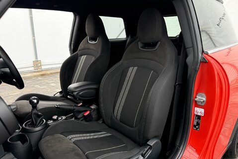 Mini Hatch 1.5T [134] COOPER 3dr Manual 12