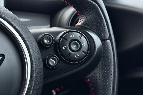 Mini Hatch 1.5T [134] COOPER 3dr Manual 33