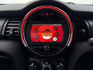 Mini Hatch 1.5T [134] COOPER 3dr Manual 24