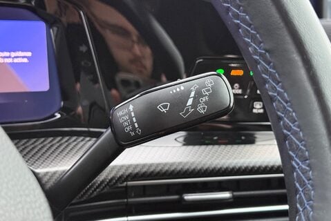 Volkswagen Golf R 20 YEARS TSI 4MOTION DSG 38