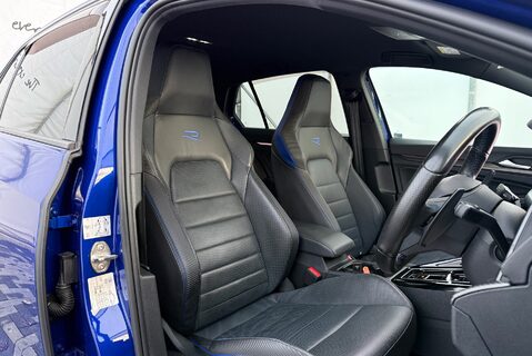 Volkswagen Golf R 20 YEARS TSI 4MOTION DSG 17