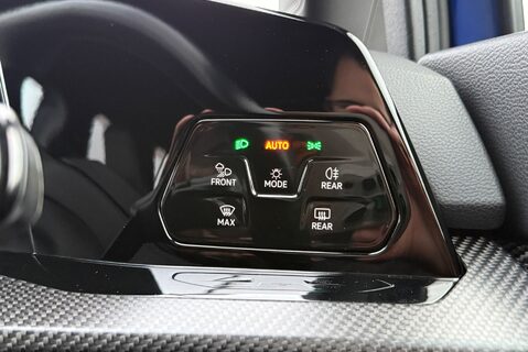 Volkswagen Golf R 20 YEARS TSI 4MOTION DSG 39