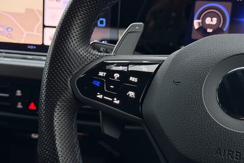 Volkswagen Golf R 20 YEARS TSI 4MOTION DSG 35