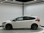 Ford Focus ST-LINE X 4