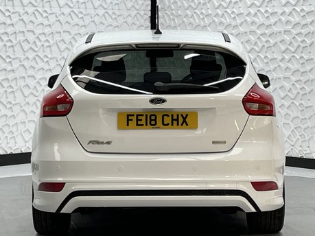 Ford Focus ST-LINE X 6